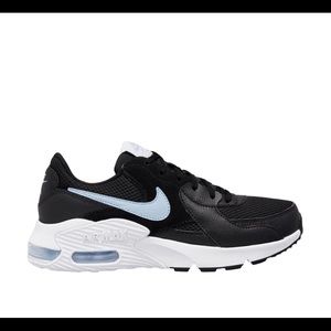 Nike air max women’s tennis shoes